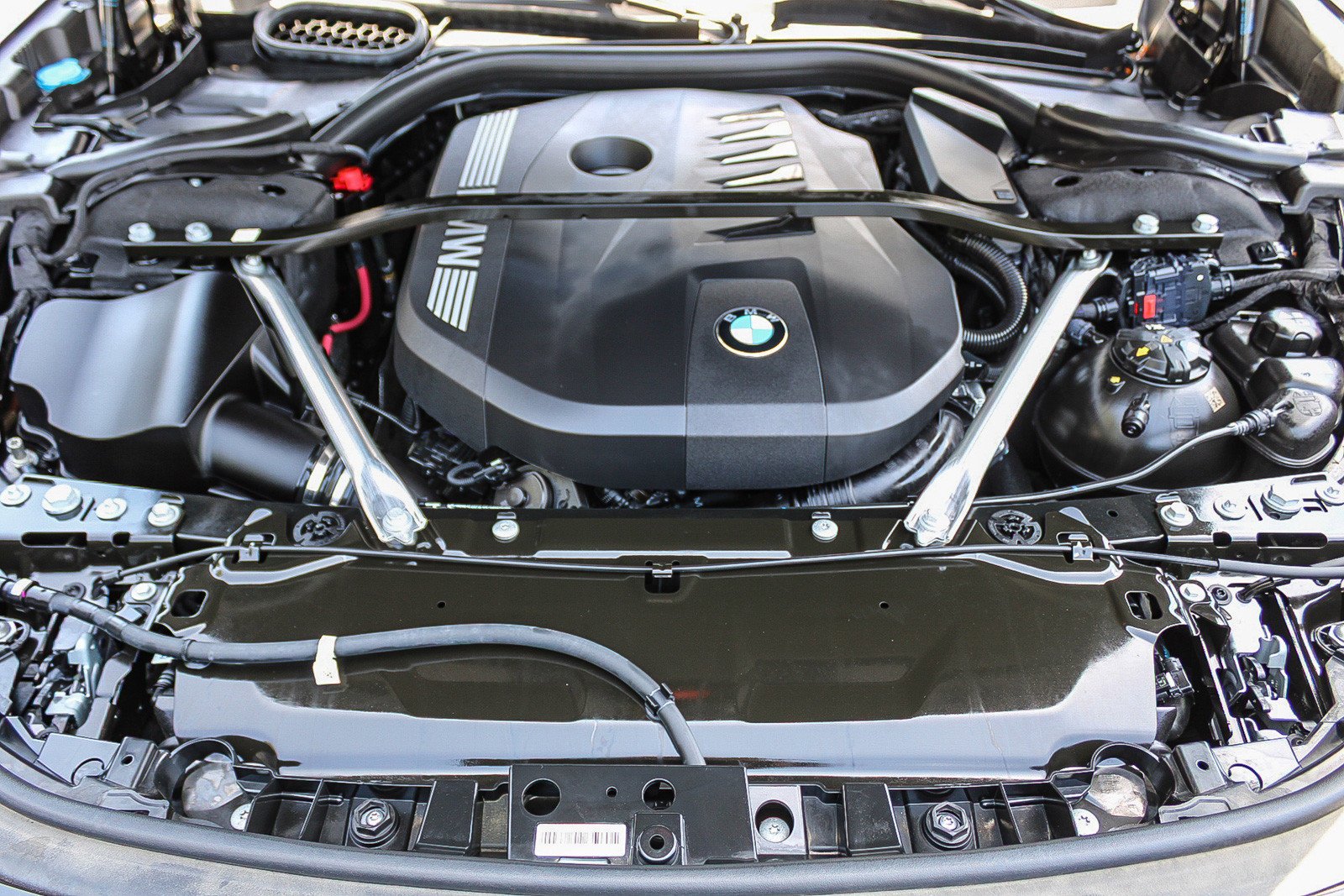 Used 2025 Black Sapphire Metallic BMW 740i image 28