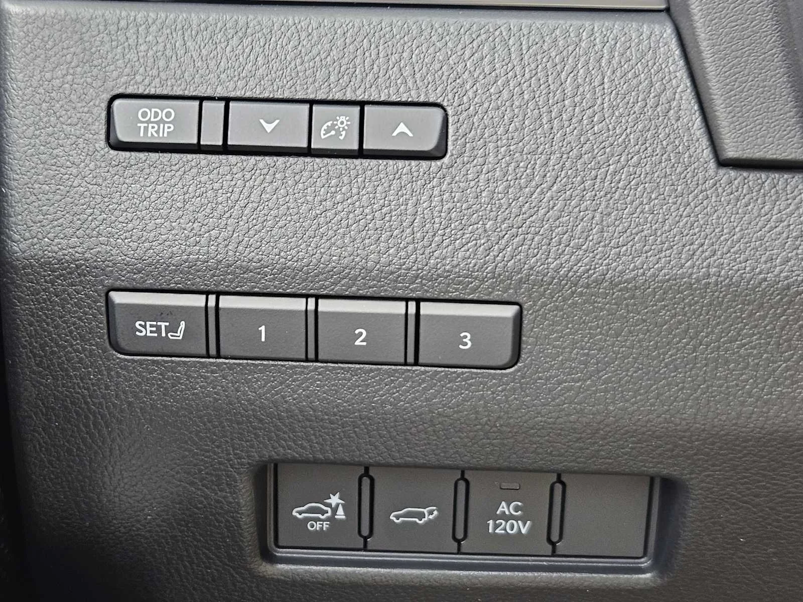 Certified Used 2026 CAVIAR Lexus Luxury image 16