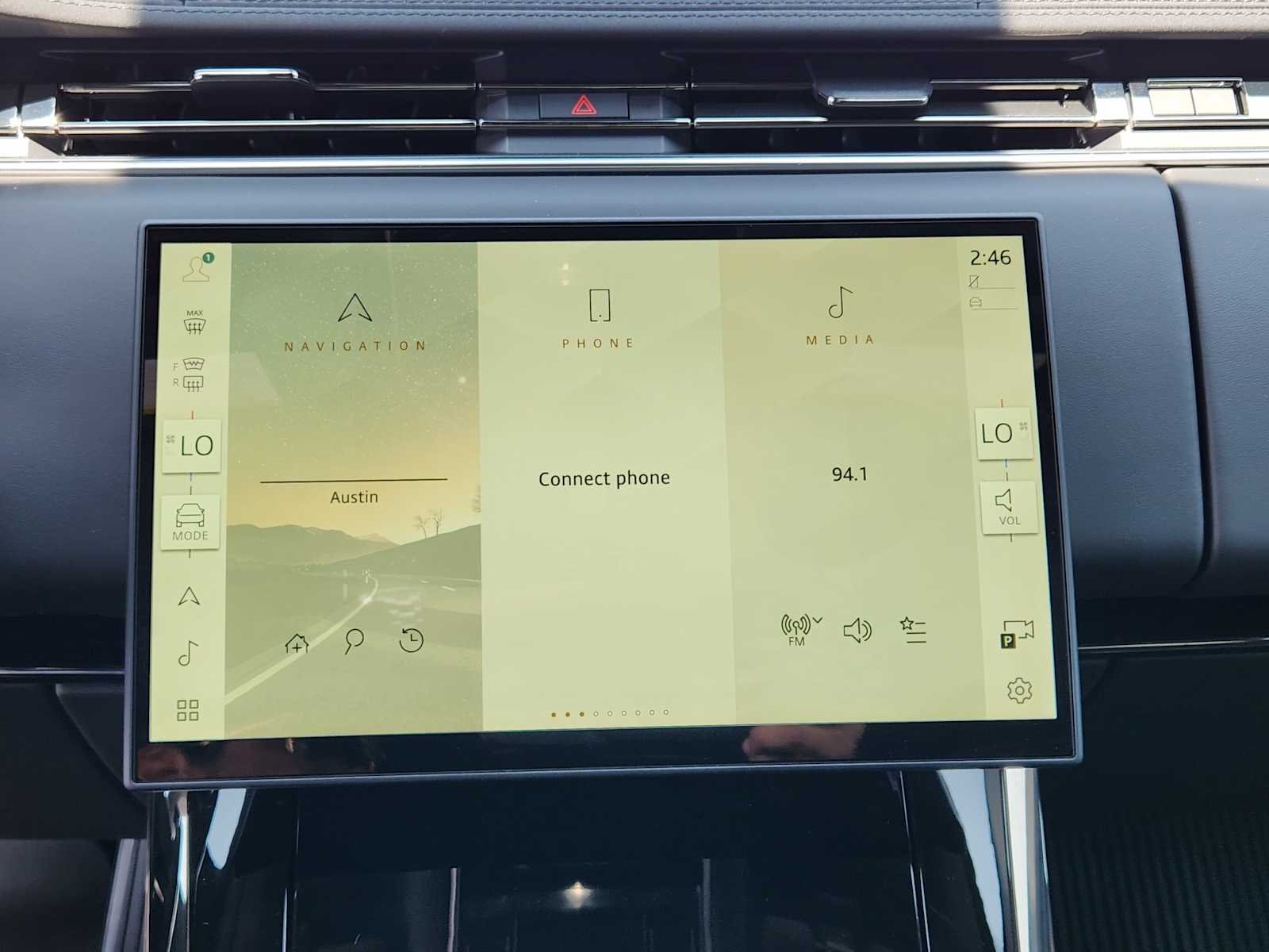 New 2026 Borasco Grey LAND ROVER Dynamic SE image 16