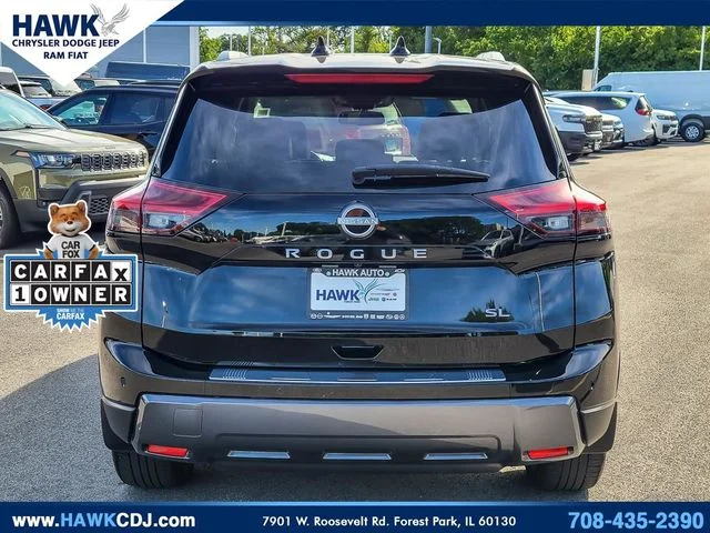 Used 2025 Black Nissan SL image 5