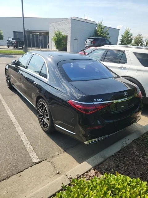 Used 2022 Black Mercedes-Benz S 580 image 4