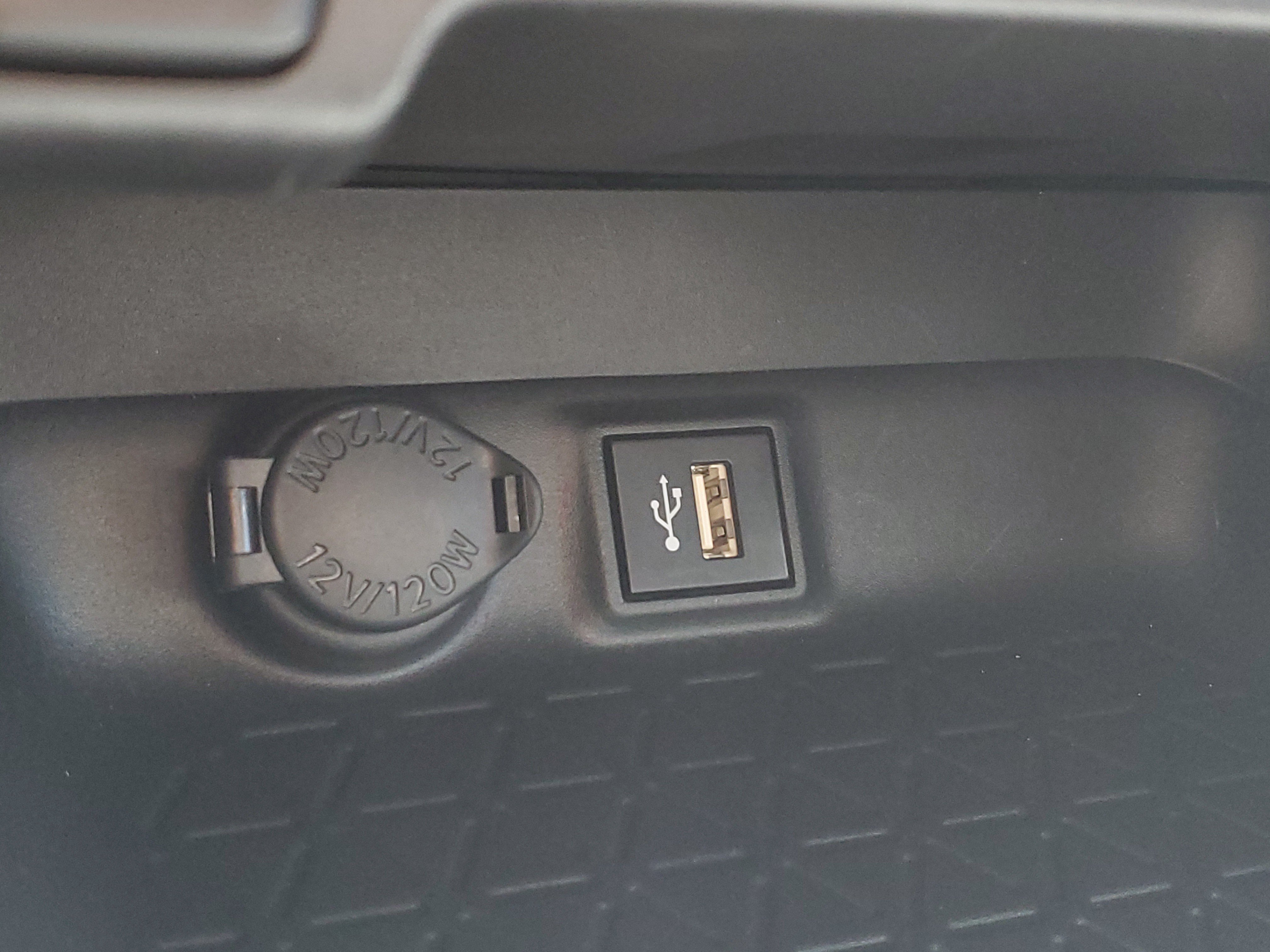 Used 2024 Ice Toyota LE image 30