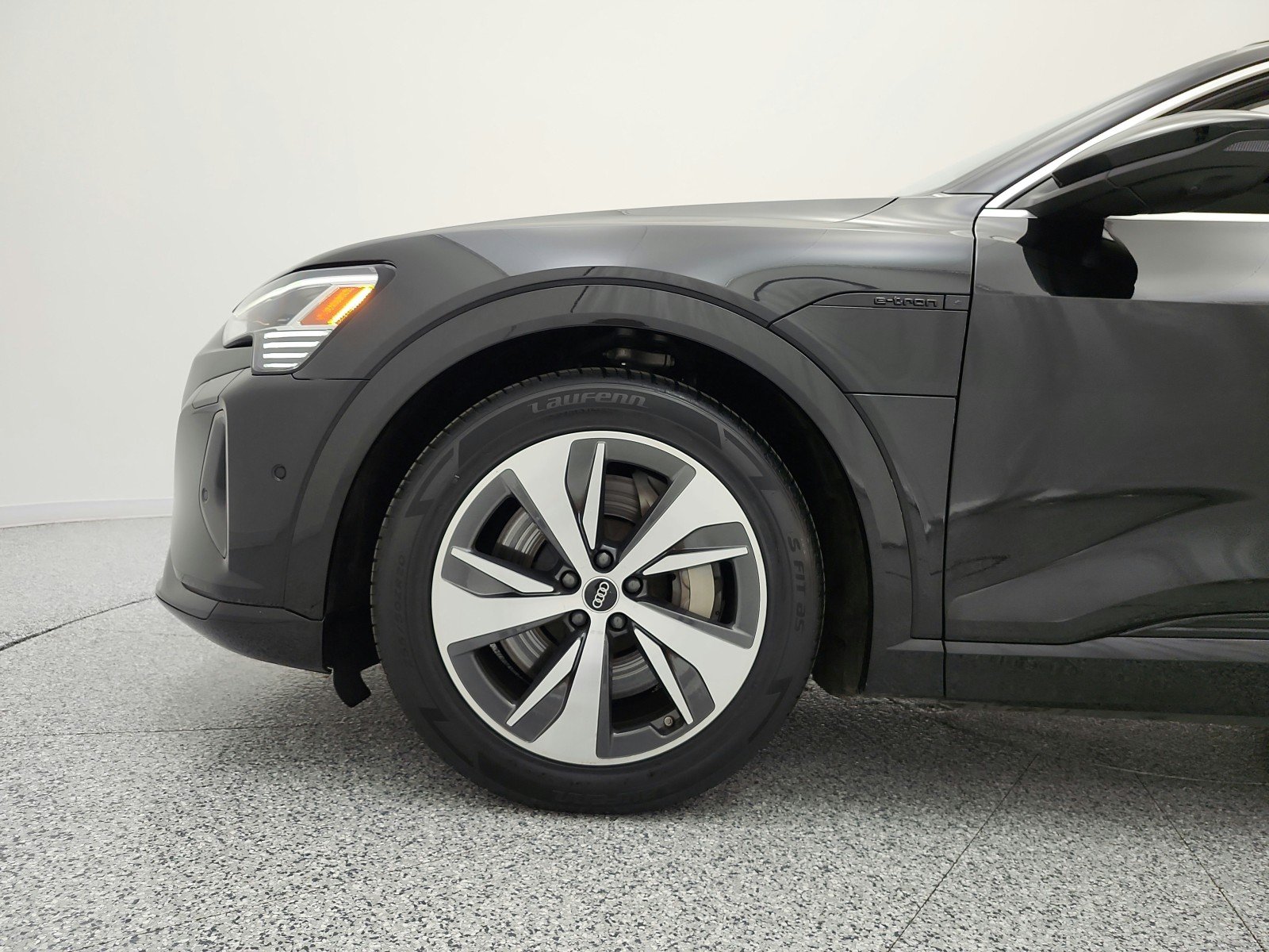Used 2024 Mythos Black Metallic Audi Premium Plus image 18