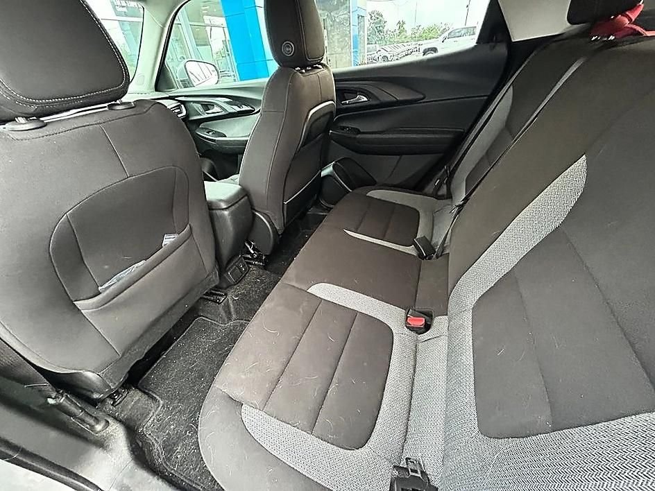 Used 2023 Gray Chevrolet LT image 17