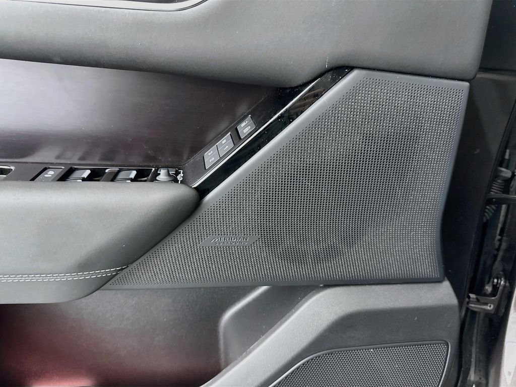 New 2026 Charente Grey Land Rover Belgravia Edition image 19