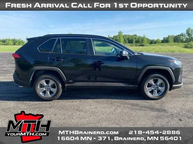 2022 Toyota RAV4's photo