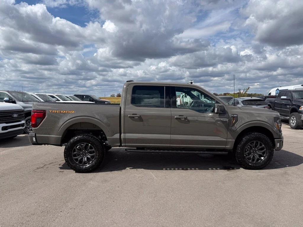 New 2026 Gray Ford Tremor image 35