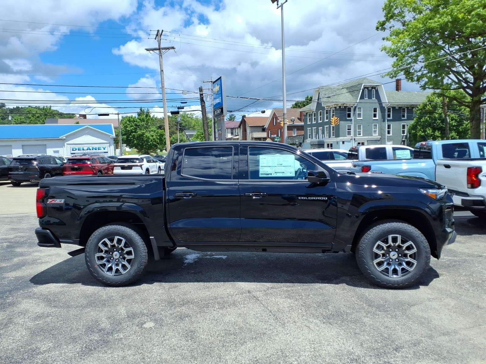 2026 Chevrolet Colorado Z71 - Photo 2