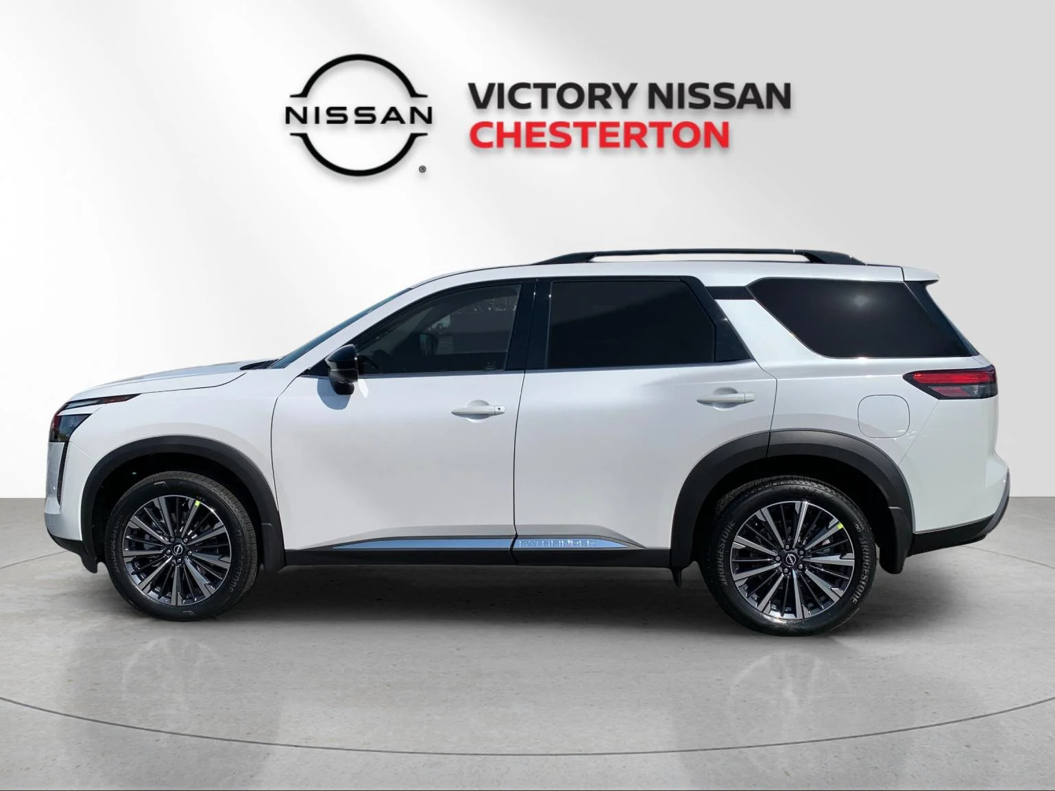 New 2026 Everest White Pearl TriCoat Nissan Platinum image 2