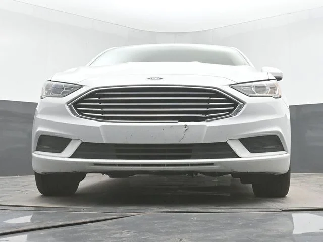 Used 2017 Oxford White Ford SE image 28