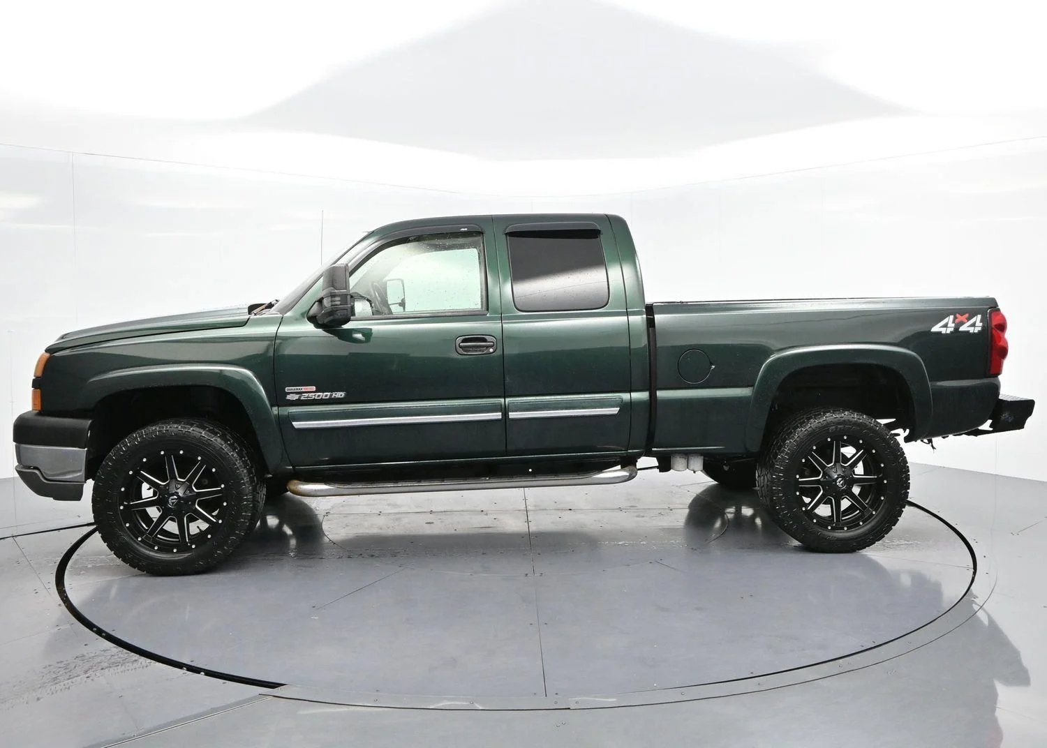 Used 2005 Dark Green Metallic Chevrolet LS image 4