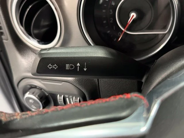Used 2022 Silver Jeep Rubicon image 17