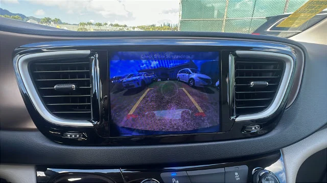 Used 2017 Silver Chrysler Touring image 28