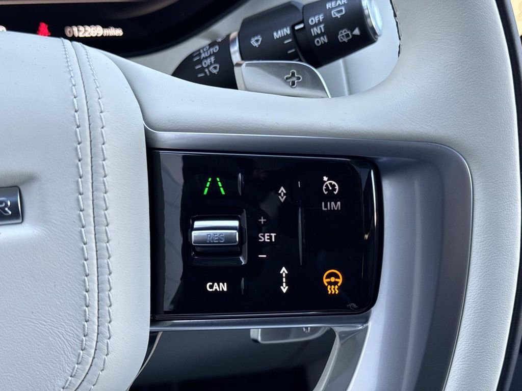 Certified Used 2024 Icy White SV Bespoke Special Effect Gloss Land Rover Autobiography image 29