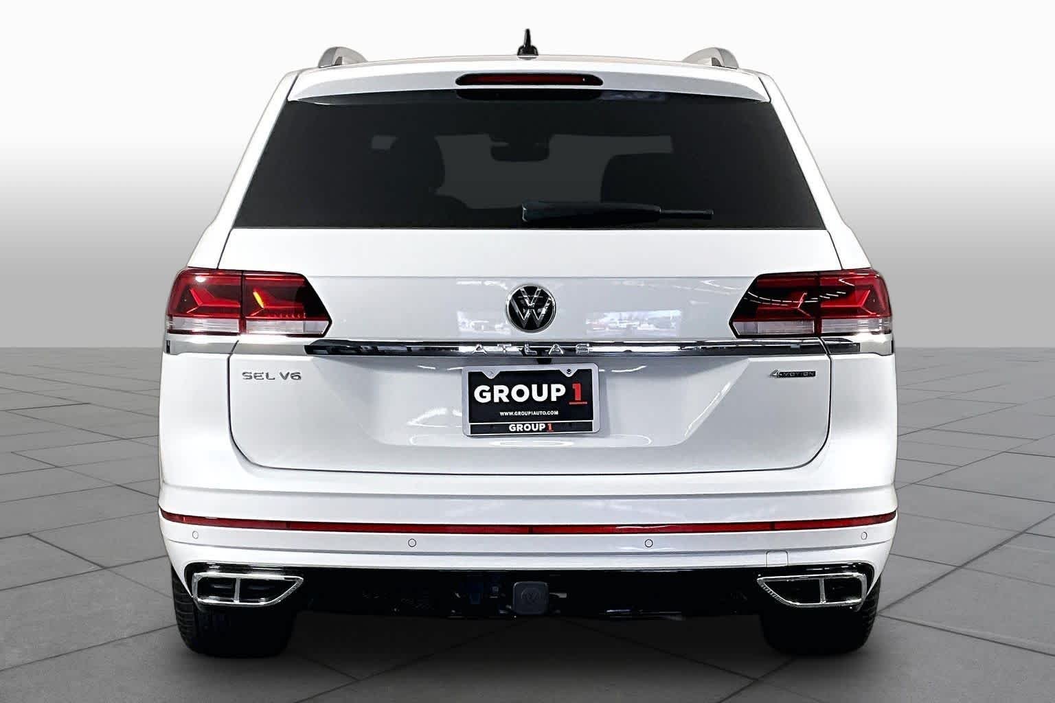 Used 2023 Opal White Pearl Volkswagen 3.6L V6 SEL Premium R-Line image 5