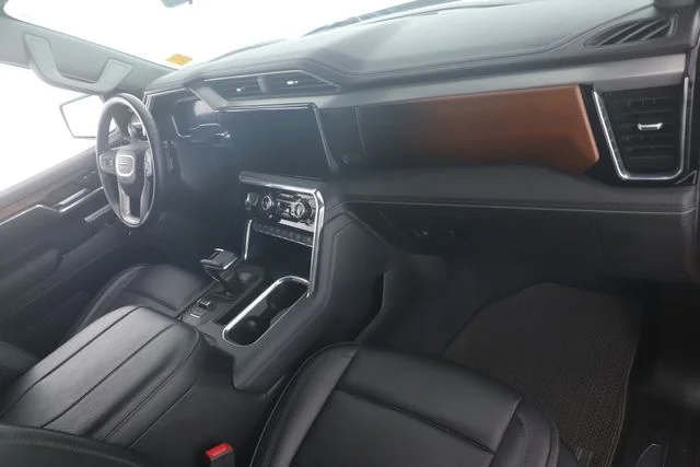 Used 2024 Red GMC Denali image 31