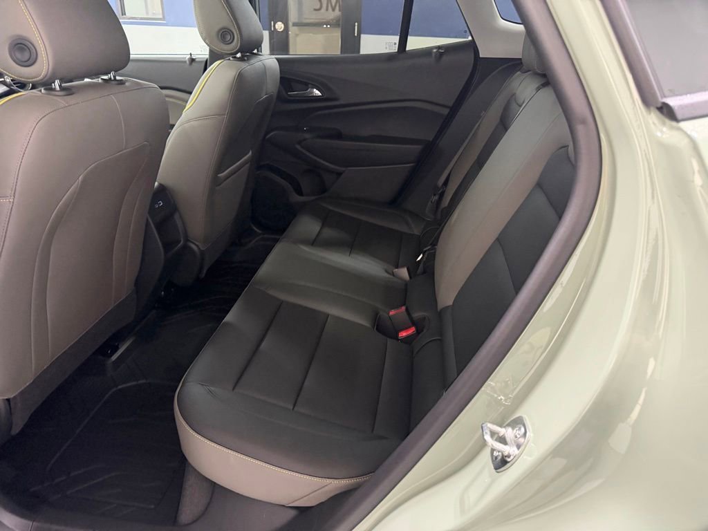 New 2026 Cacti Green Chevrolet ACTIV image 28