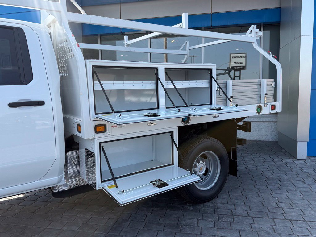 2026 Chevrolet Silverado 3500 HD Chassis Cab Work Truck view 7
