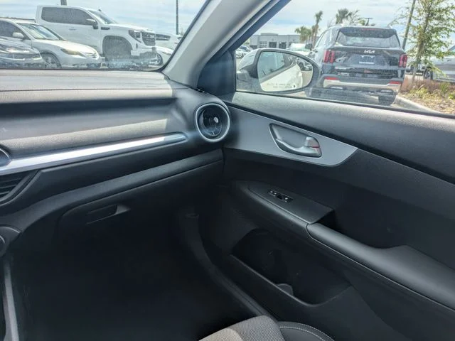 Used 2024 White Kia LXS image 15
