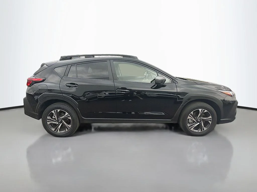 Used 2025 Crystal Black Silica Subaru Premium image 8