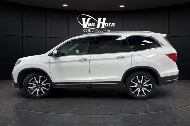 Used 2020 Platinum White Pearl Honda Touring image 4