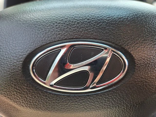 Used 2021 White Hyundai SEL image 31