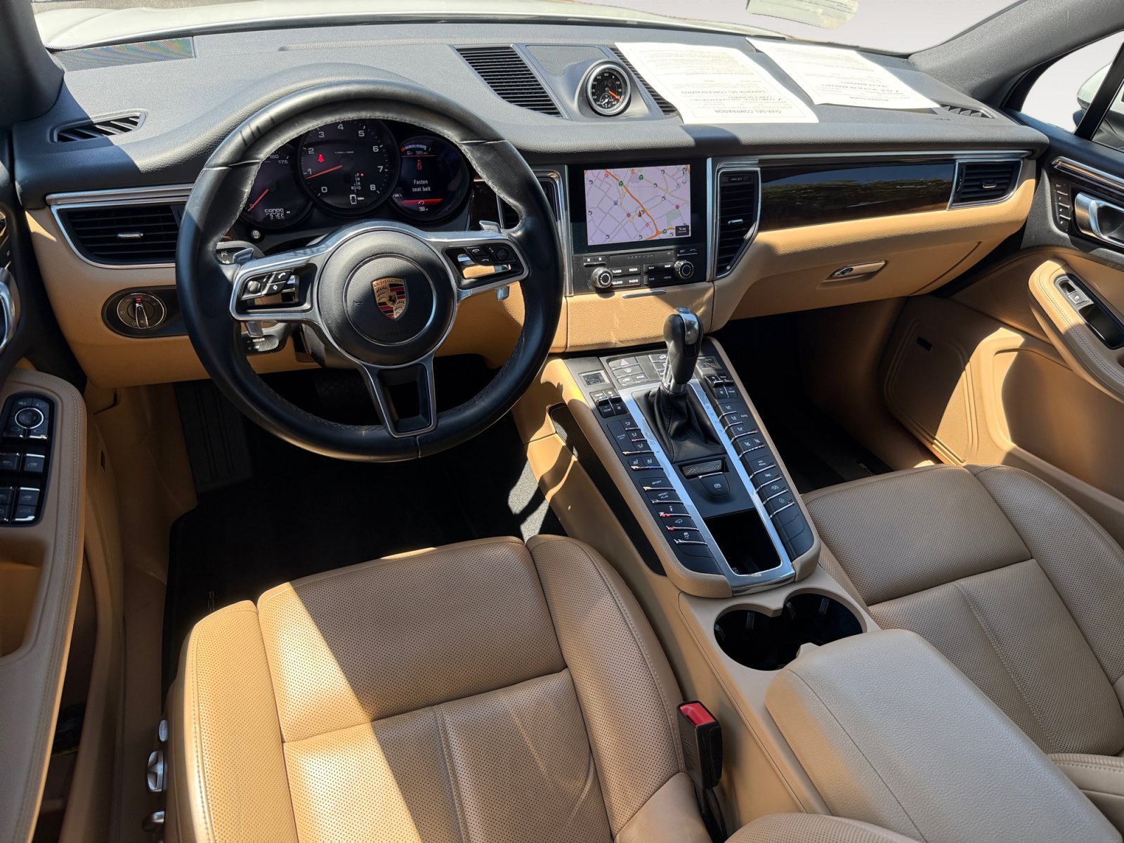 Used 2018 White Porsche Base image 15