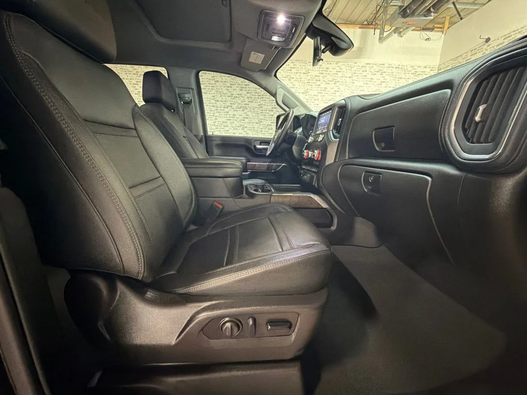 Used 2023 Onyx Black GMC Denali image 11