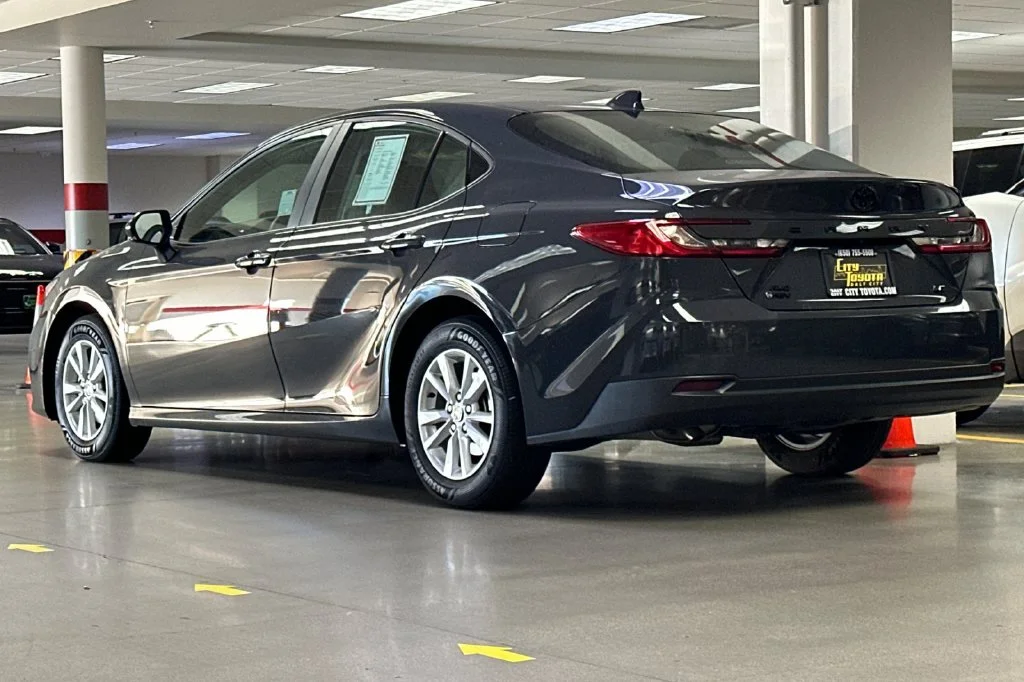 Certified Used 2025  Toyota LE image 6