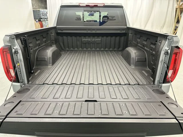 Used 2025 Silver GMC Denali image 23