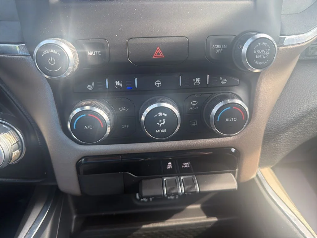 Used 2022 Silver Ram Laramie image 11