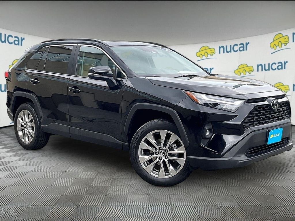 Used 2025 Black Toyota XLE Premium image 1