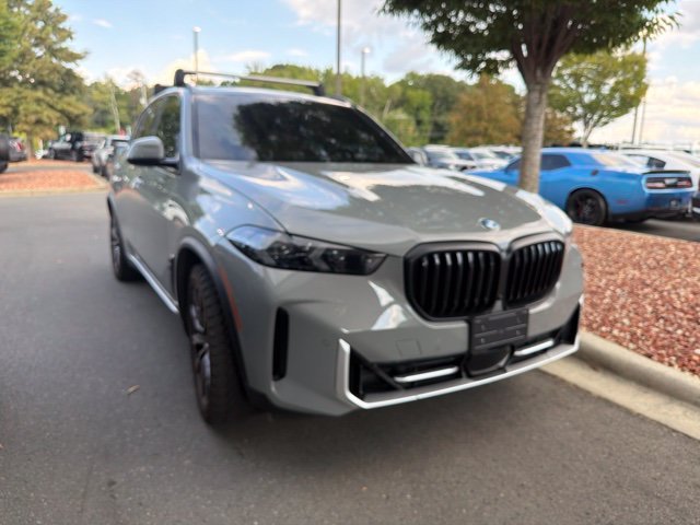 Used 2025  BMW xDrive40i image 11