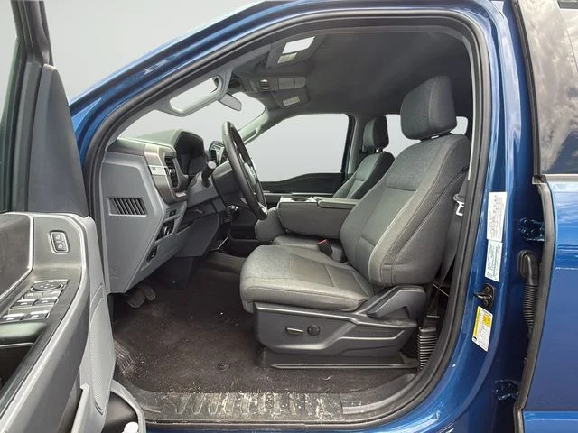 Used 2025 Blue Ford XLT image 25