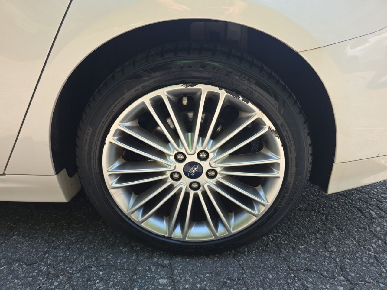 Used 2016 White Ford SE image 26