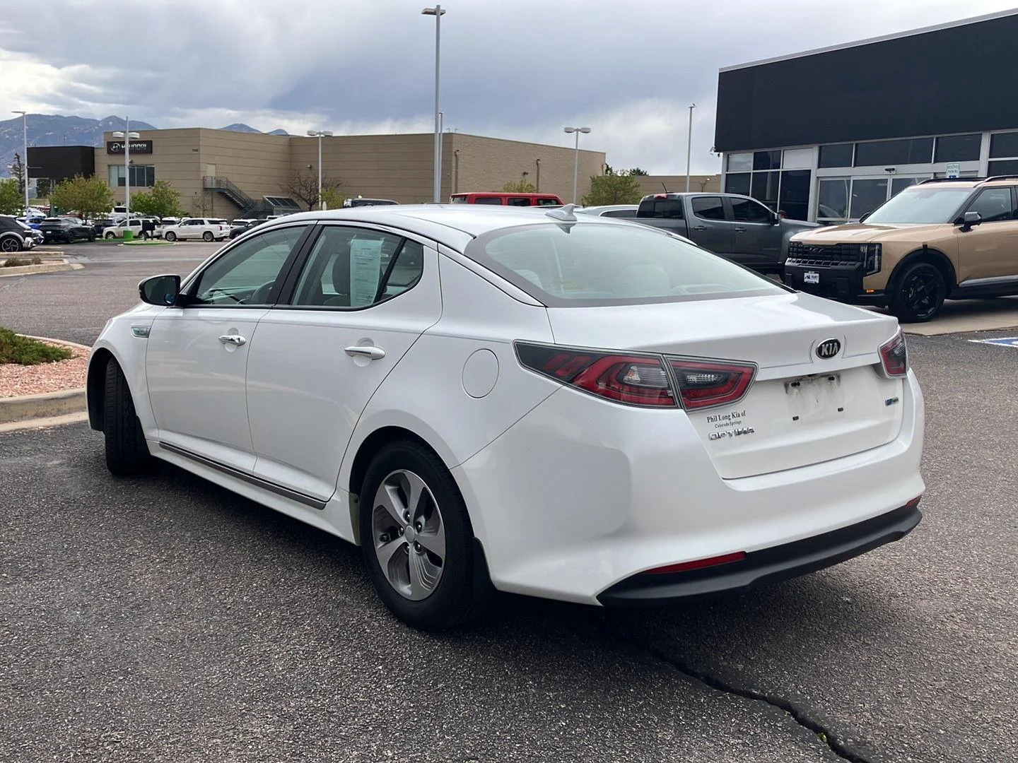 Used 2015 Kia Optima LX Hybrid with VIN KNAGM4AD1F5078341 for sale in Colorado Springs, CO