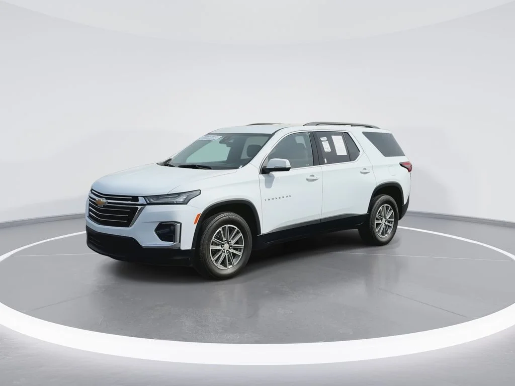 Used 2023 White Chevrolet LT image 4