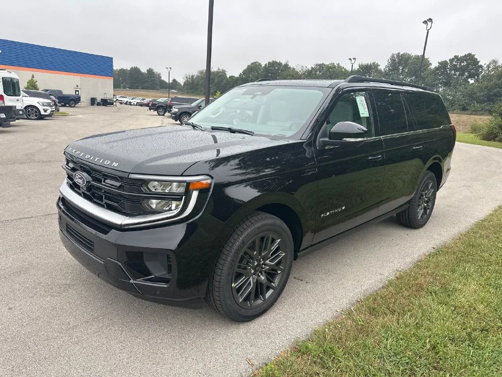 New 2027 Black Ford Platinum image 3