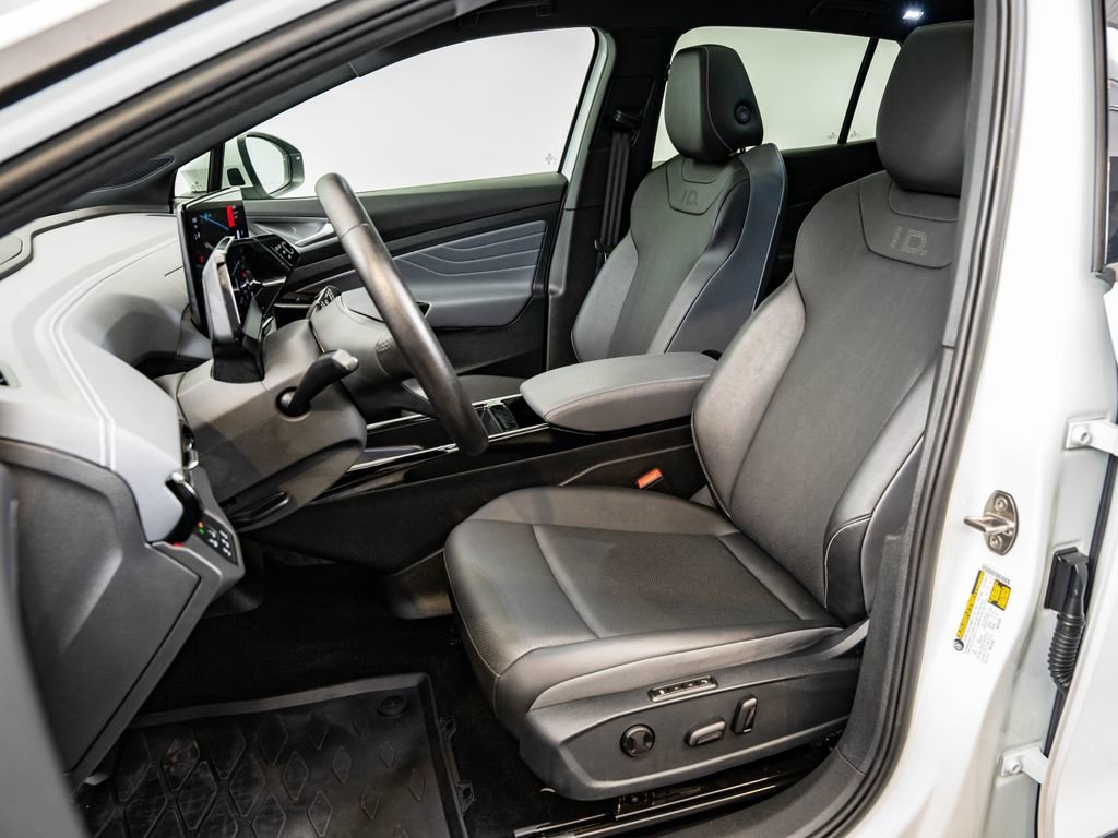 Used 2023 Opal White Volkswagen Pro S image 21