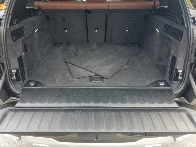Used 2026 Frozen Pure Gray Metallic BMW sDrive40i image 9