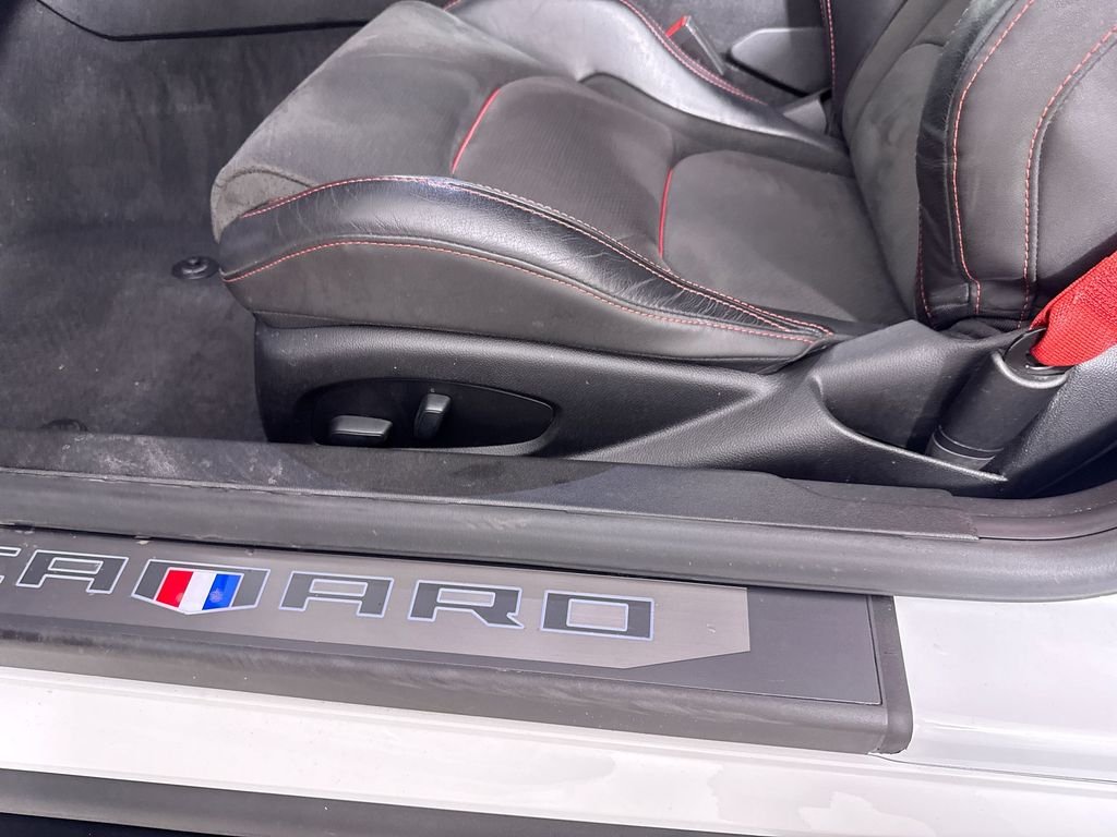 Used 2020 White Chevrolet ZL1 image 12