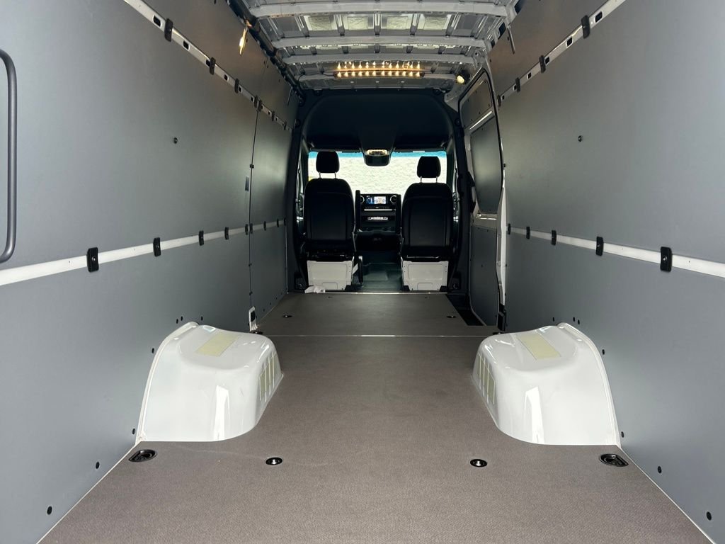 New 2026 Arctic White Mercedes-Benz Cargo 170 WB image 21