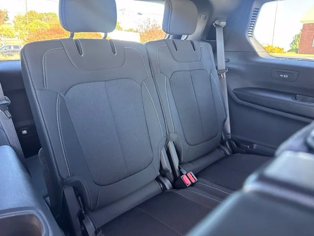 New 2027 High-Gloss Black Paint Jeep Laredo X image 12