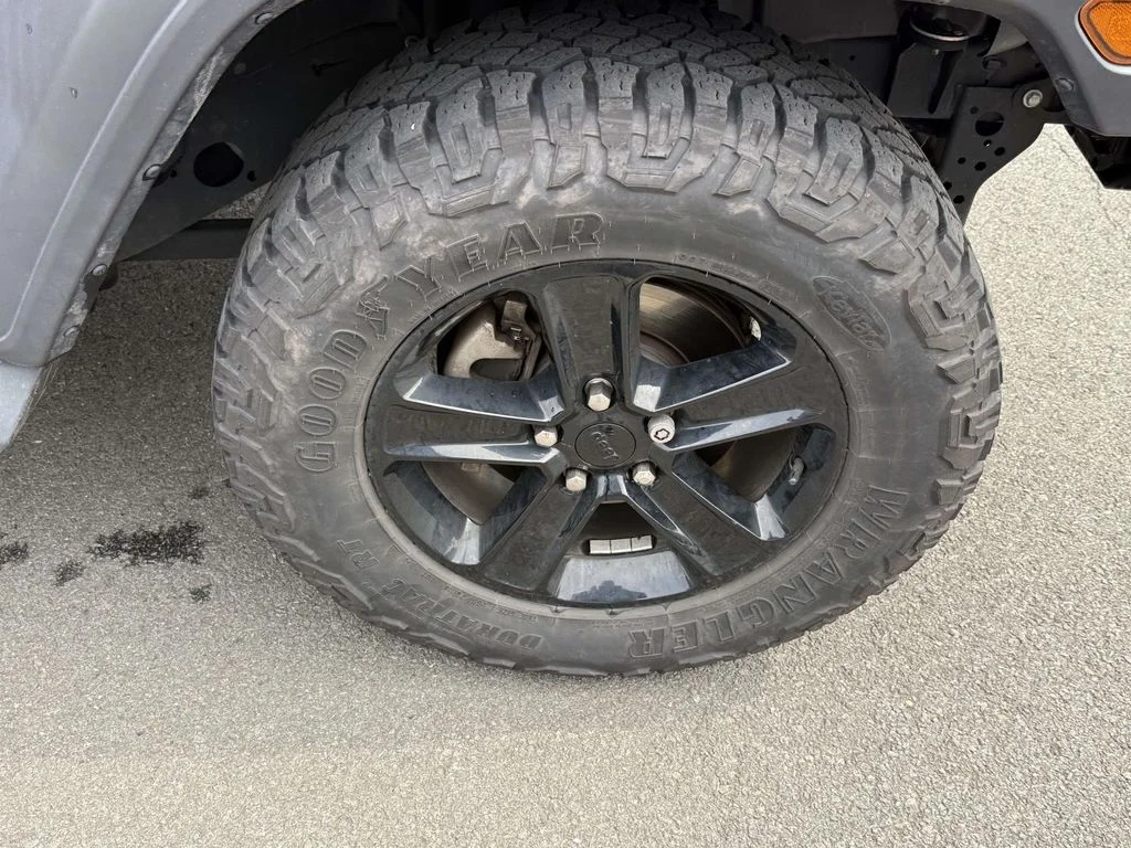 Used 2021 Black Jeep Unlimited Sport Altitude image 12