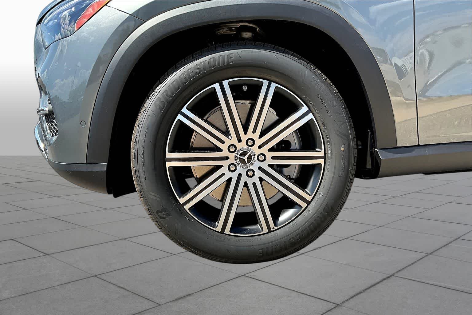New 2026 Selenite Grey Metallic Mercedes-Benz GLE 450 image 21