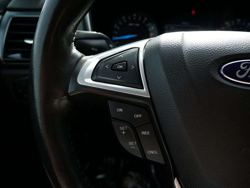 Used 2014 Silver Ford SE image 17