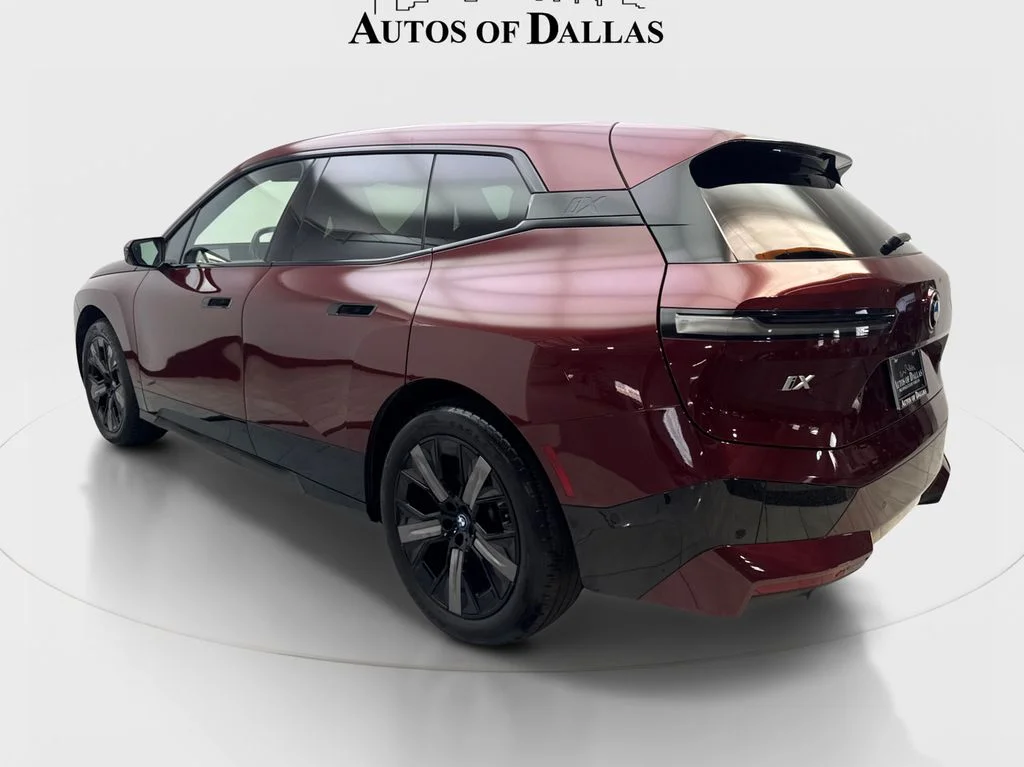 Used 2024 Red BMW xDrive50 image 9