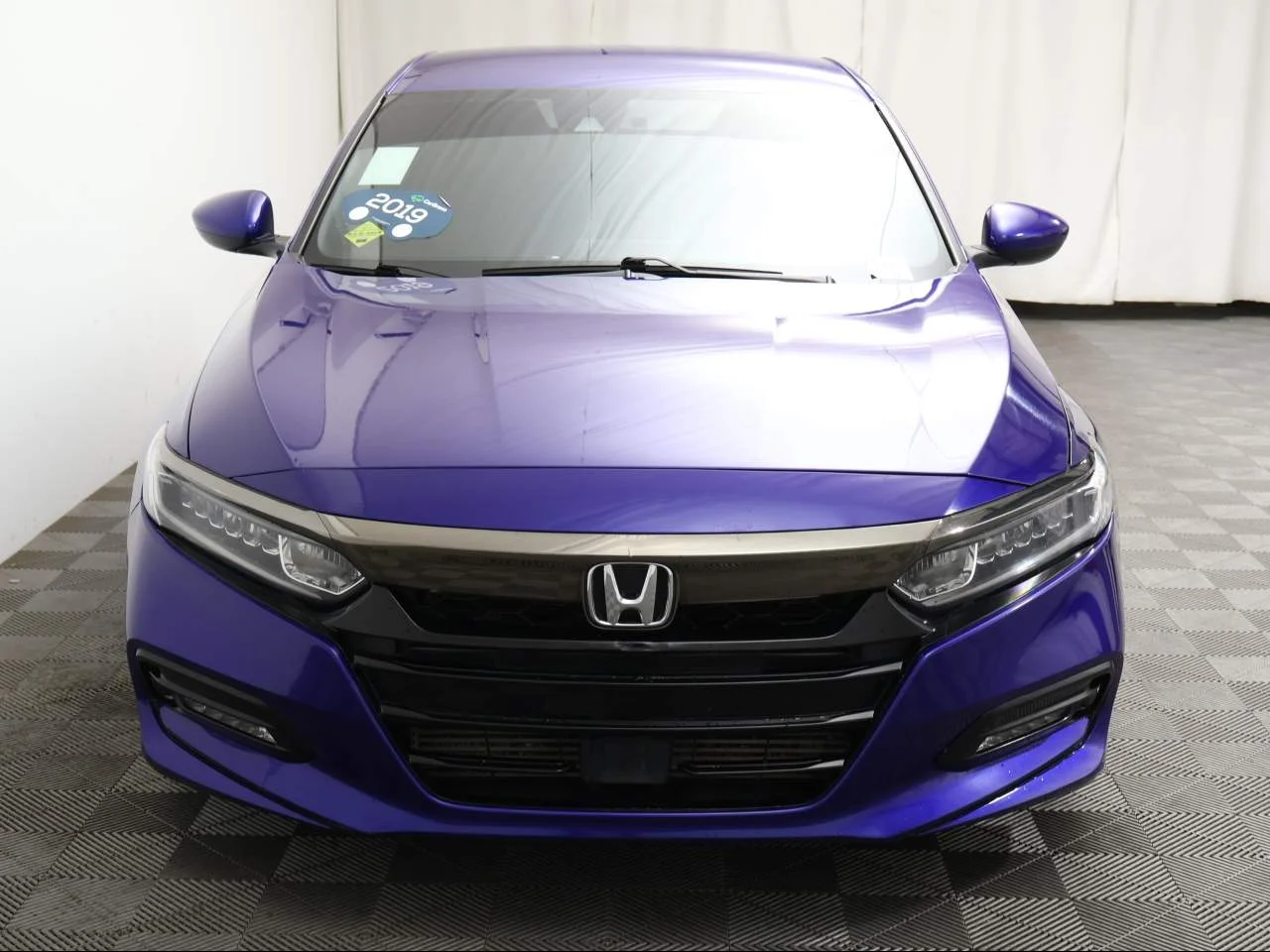 Used 2019 Still Night Pearl Honda Sport image 4