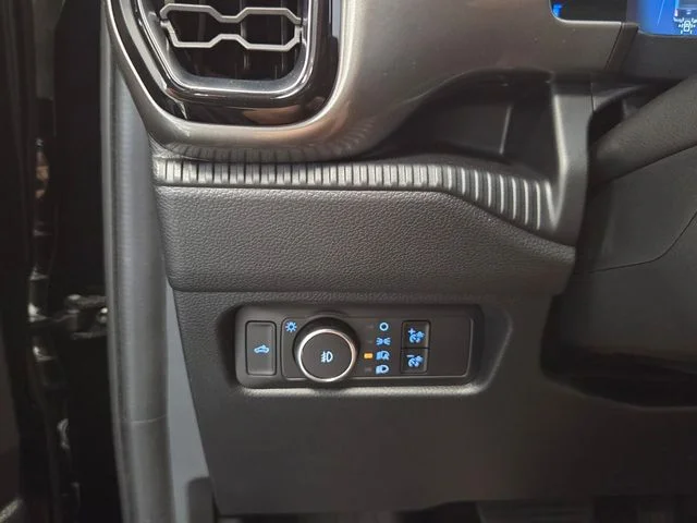 Used 2025 Black Ford XLT image 28