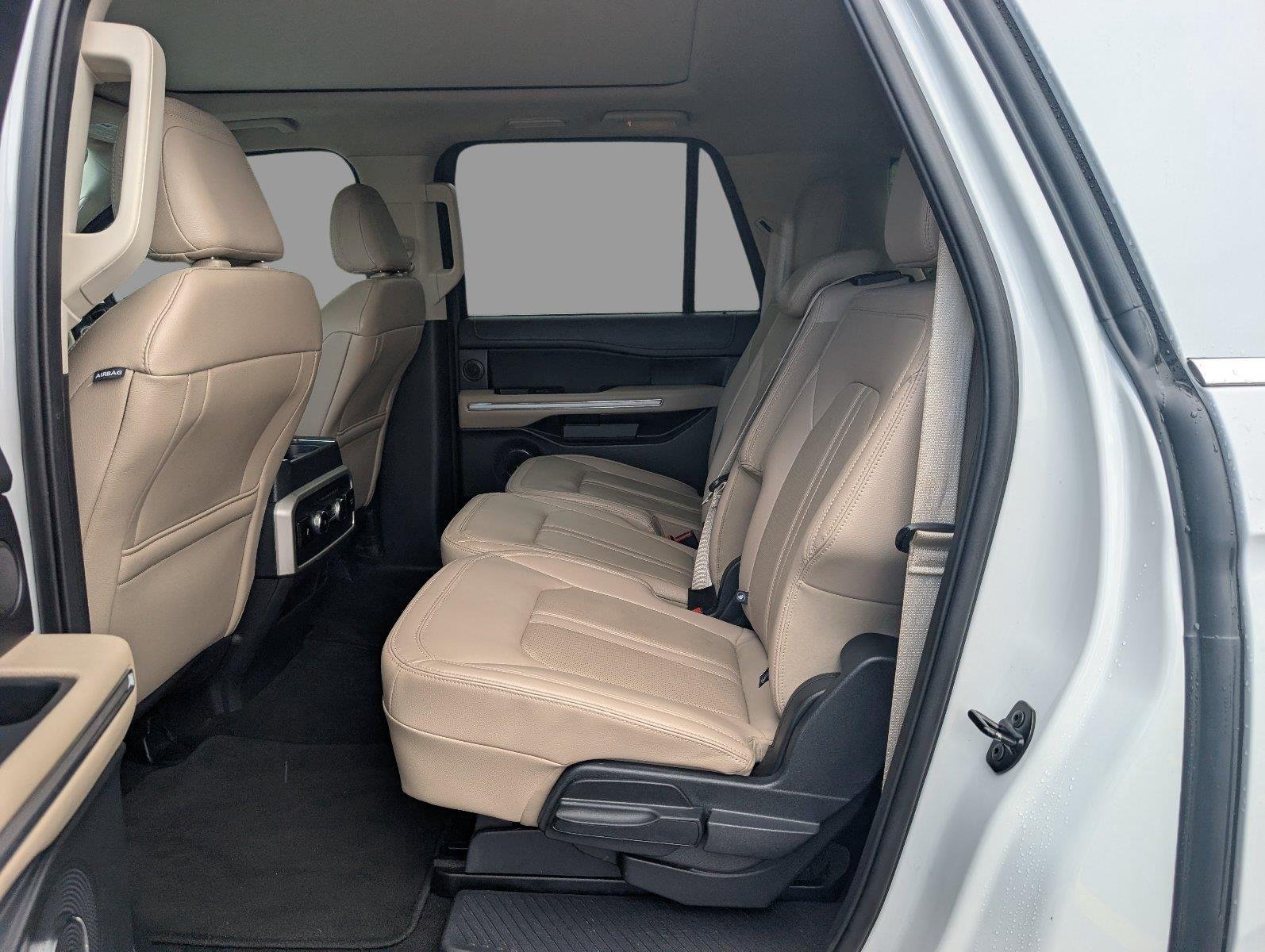 Used 2024 Oxford White Ford Limited image 30